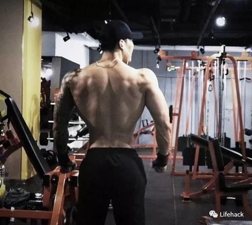 国产剧小情侣腹肌视频,国产剧小情侣健身日常大揭秘