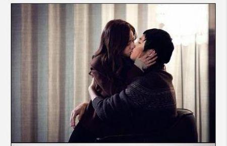 国产床吻戏动漫图片视频,浪漫瞬间，心动瞬间