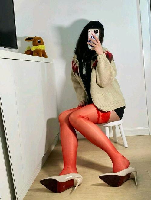 国产丝袜测评视频,国产丝袜品质解析与时尚搭配指南